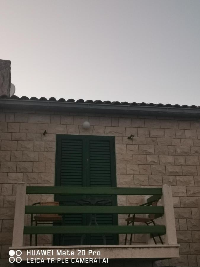 Apartmani Franceska Bol Esterno foto