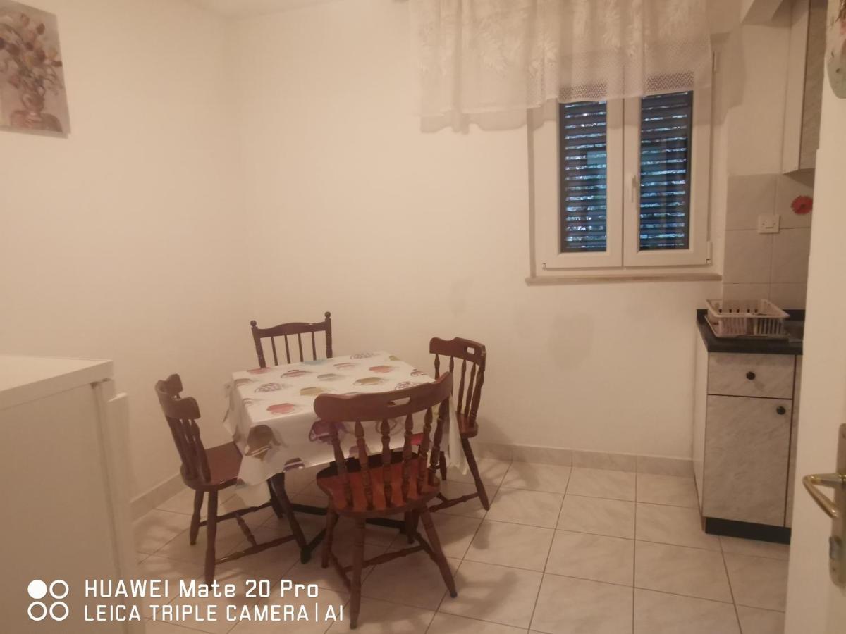 Apartmani Franceska Bol Esterno foto