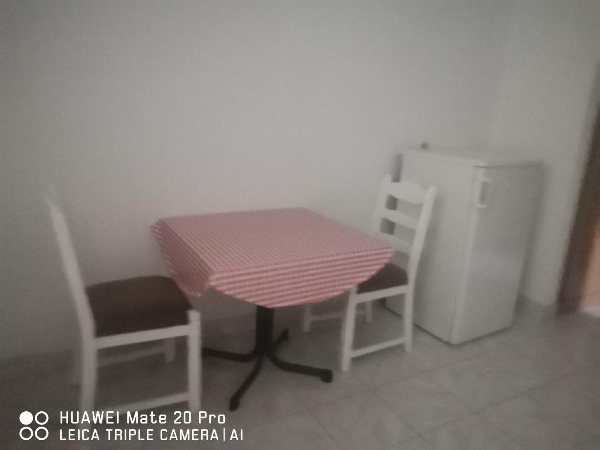 Apartmani Franceska Bol Esterno foto